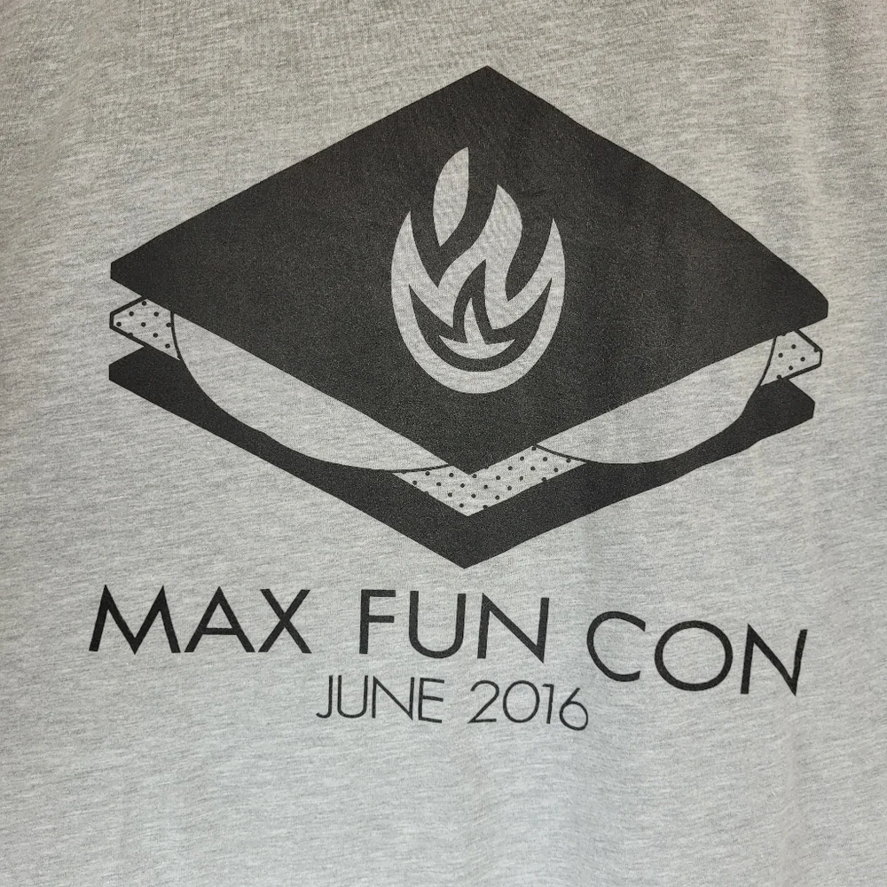 NWOT Max Fun Con 2016 - Put This On - Maximum Fun Podcast Summer Camp - Large T - Picture 1 of 10